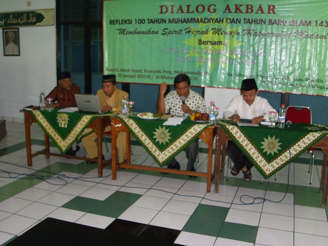 Dialog Akbar: Tentang Refleksi 100 tahun Muhammadiyah dan 